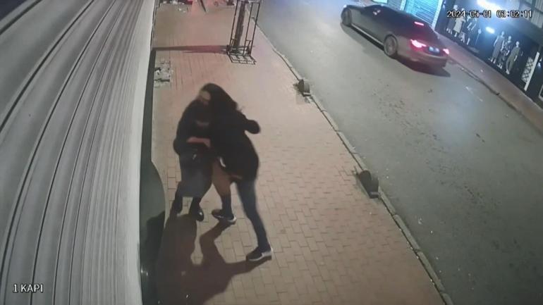 Gece yolda yürüyen kadına korkunç saldırı