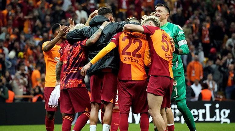 Galatasaray ve Fenerbahçenin şampiyonluk yarışında son durum İşte puan durumu ve kalan maçlar