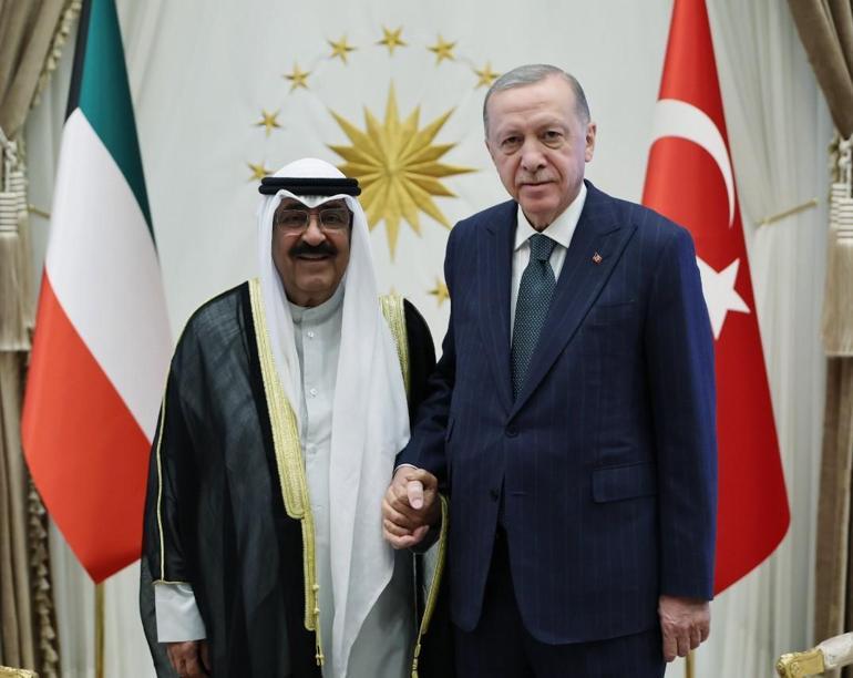 Cumhurbaşkanı Erdoğandan Kuveyt Emirine resmi törenle karşılama