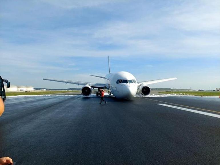 Son dakika... İstanbul Havalimanında kargo uçağı gövdesi üzerine iniş yaptı