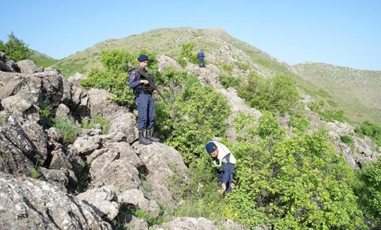 Jandarma Ağlayan Gelinin başından başından ayrılmıyor