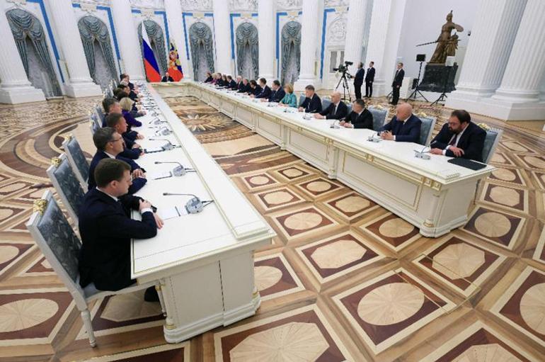 Resmen göreve başladılar İşte Putinin yeni kabinesi