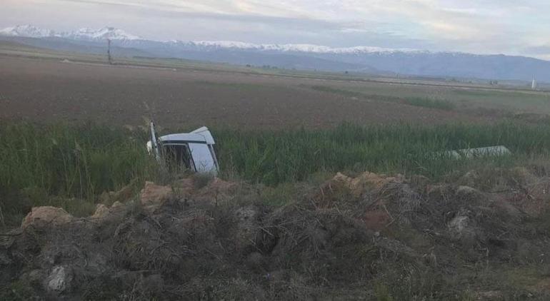 Konya’da feci kaza TIR kanala uçtu: 1 ölü, 1 yaralı