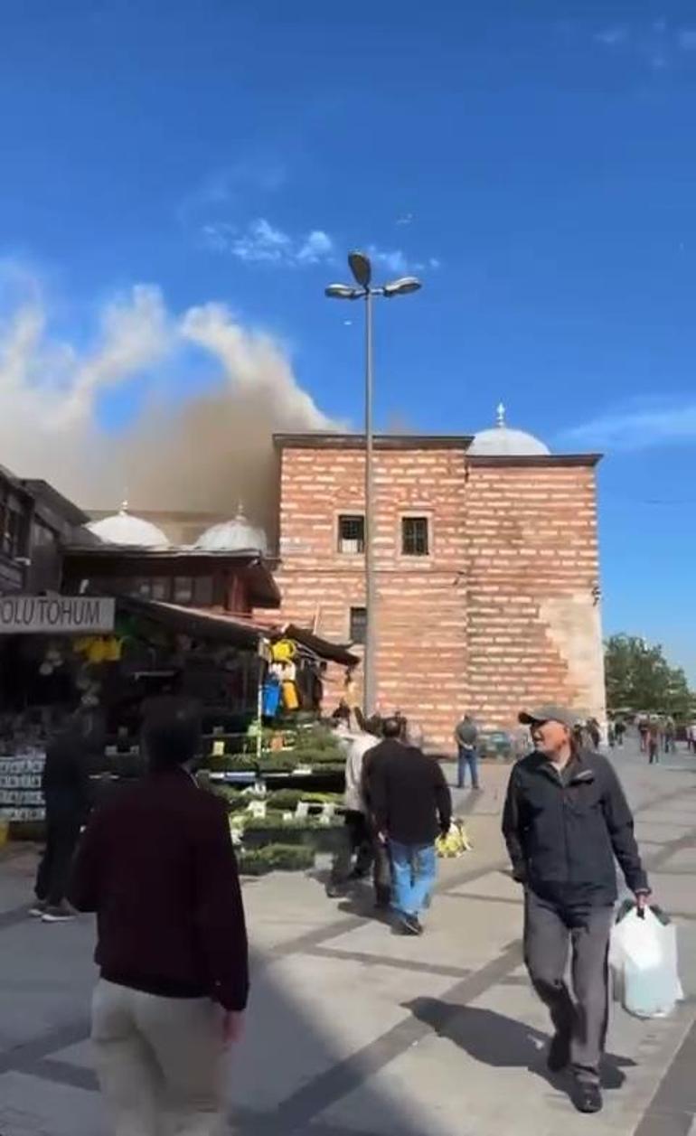 İstanbulda Mısır Çarşısında yangın