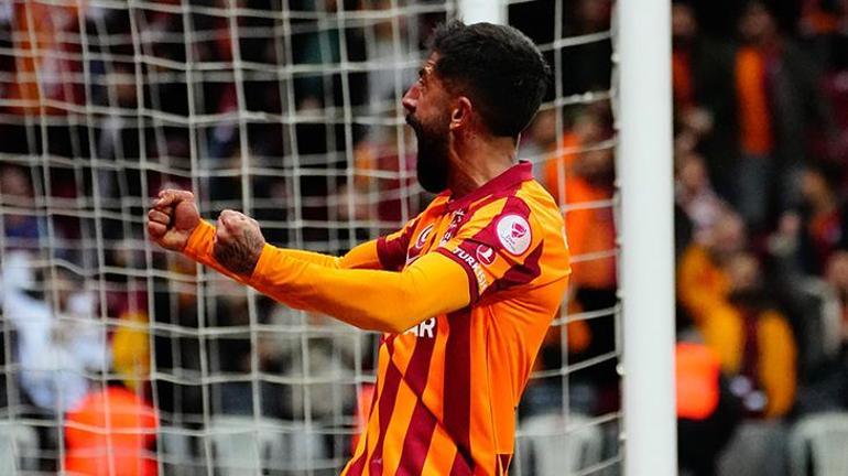 Galatasaraydan Kerem Demirbay kararı Okan Buruk devreye girdi