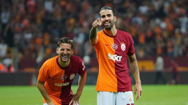 SON DAKİKA: Galatasarayda iki ayrılık birden Transferden büyük gelir