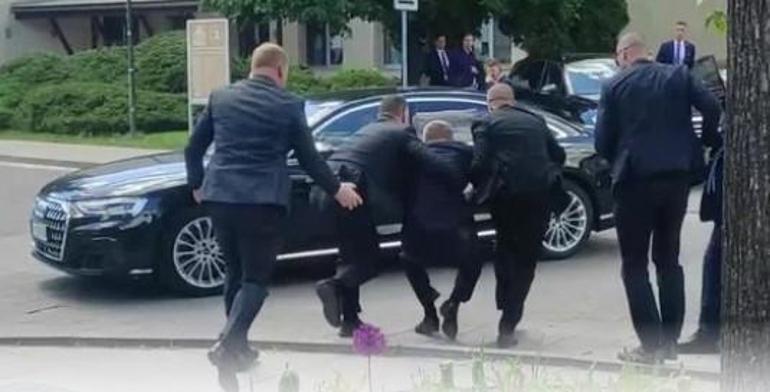 Son dakika... Slovakya Başbakanı Robert Fico silahlı saldırıya uğradı