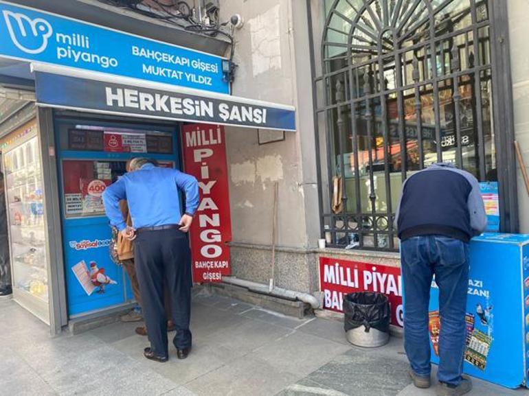 Çılgın Sayısal Loto 300 milyon TL’yi aştı  Şansını denemek isteyenler soluğu bayide aldı