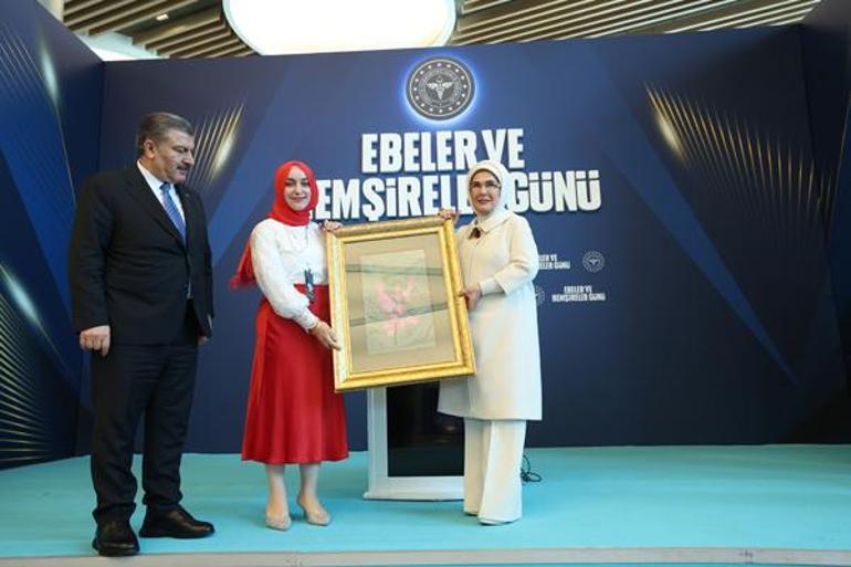 Emine Erdoğan sağlık çalışanlarıyla bir araya geldi: Şiddeti kabul etmemiz mümkün değil