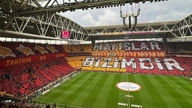 Galatasaraydan derbide dev koreografi Fenerbahçeye 5 yıldız göndermesi