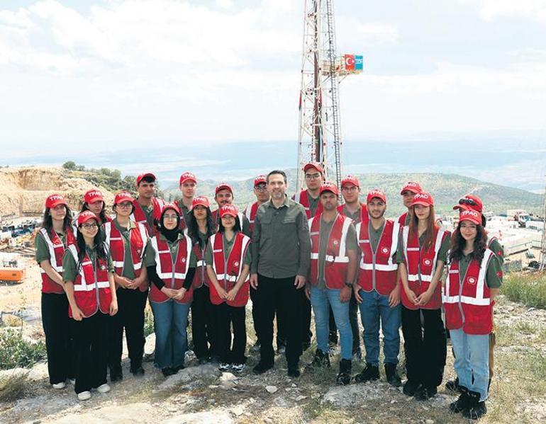 105 yıldır sönmeyen meşale İlelebet izinde