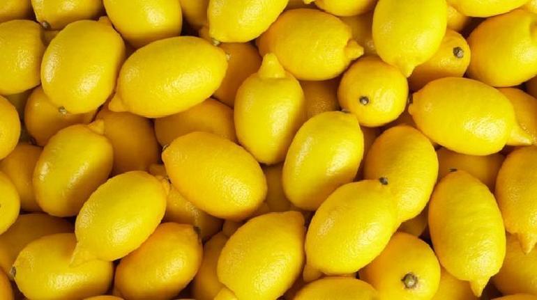 Limon aylarca küflenmiyor ve çürümüyor Limonları taş gibi tutan yöntem