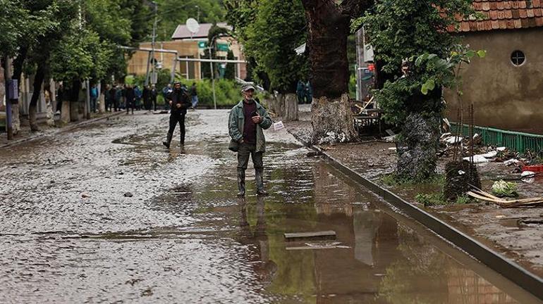 Ermenistanda sel felaketi: 4 kişi hayatını kaybetti