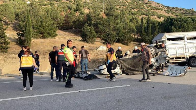 Kendi nişanlarına giderken can verdiler Gözyaşları sel oldu