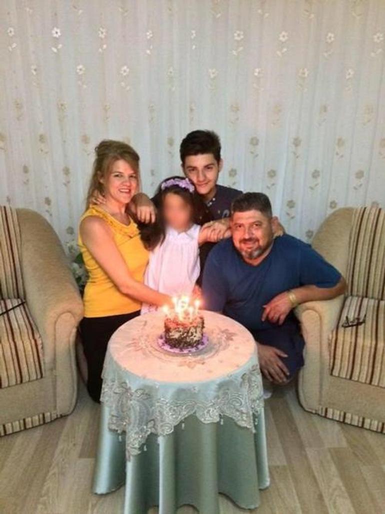 Evlat dehşeti Anne ve babasını öldürdü, 13 yaşındaki kız kardeşi ihbar etti