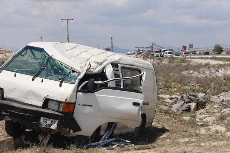 Felaket zinciri TIRın damberi açıldı, karşı şeritteki minübüs sürücüsü can verdi