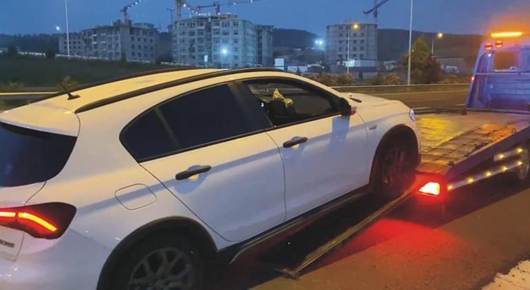 Osmaniye’de durdurulan otomobilde 5 kaçak göçmen yakalandı