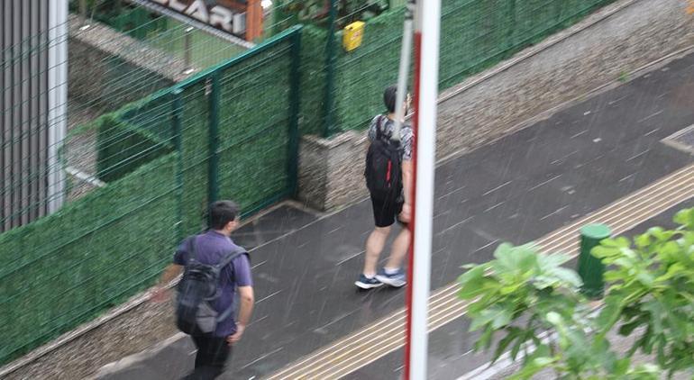 Hava sıcaklığı 15 dakikada 16 derece birden düştü, kum fırtınası çıktı