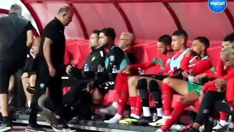 Ziyech sinirlerine hakim olamadı Krampon fırlattı