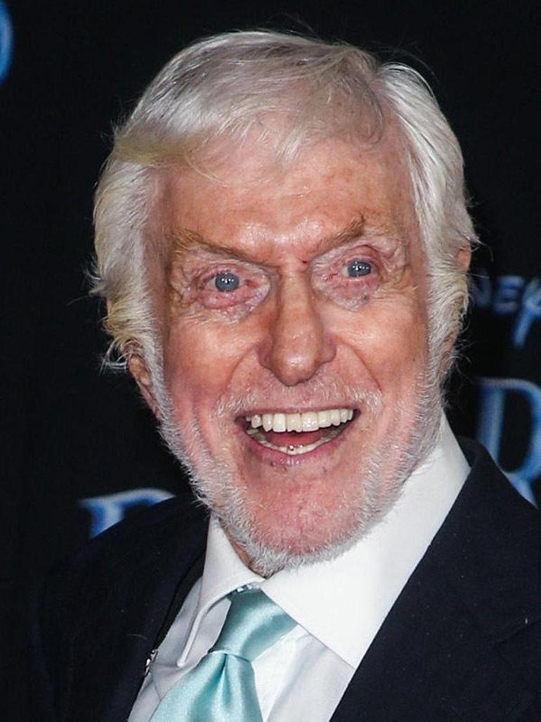 Dick Van Dyke, Emmy Ödüllerinde tarihe geçti