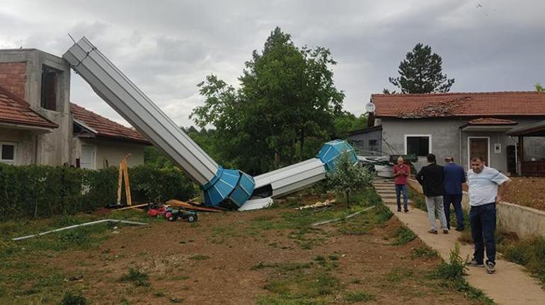 Meteoroloji saat verip uyardı Trakyada ceviz büyüklüğünde dolu yağdı