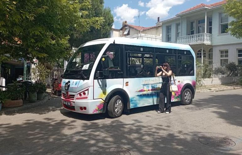 Adalarda minibüs gerilimi devam ediyor Vatandaşlar eylem yaptı