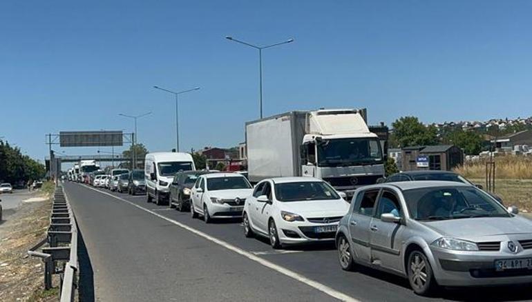 İstanbula dönüş çilesi başladı İşte yollardaki son durum