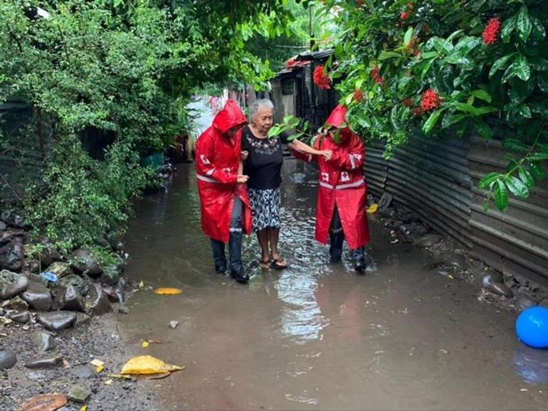 Orta Amerikayı şiddetli yağış esir aldı 30 kişi hayatını kaybetti
