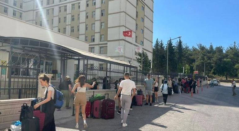 Bursada korkutan yangın Uludağ Üniversitesindeki yurtlar boşaltılıyor