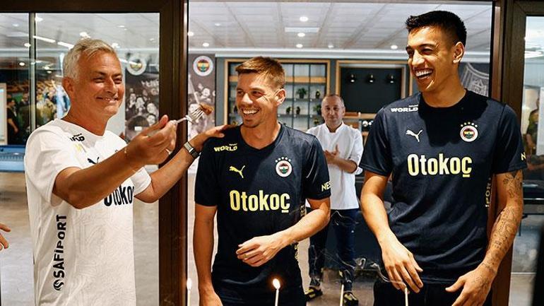 Fenerbahçede Jose Mourinhodan rakiplere maaş göndermesi Umarım ödeyebilirler