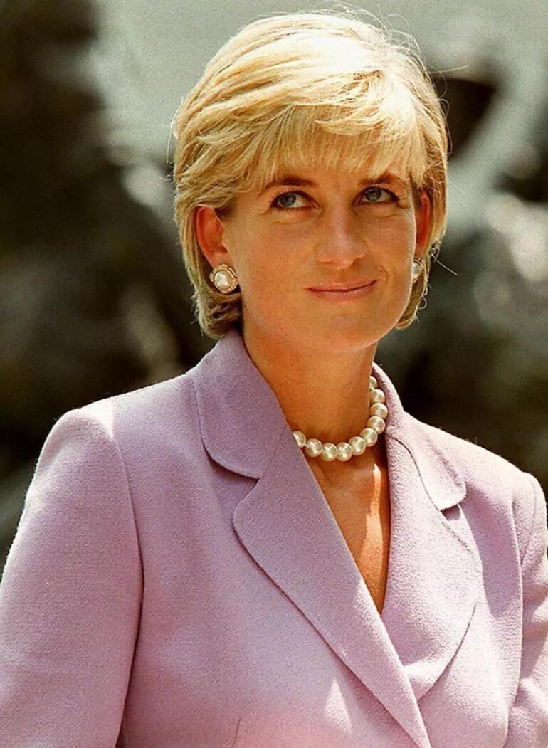 Prenses Diananın evi sürpriz bir isme kaldı Prens Harry ile Prens William bu mirastan yararlanamayacak