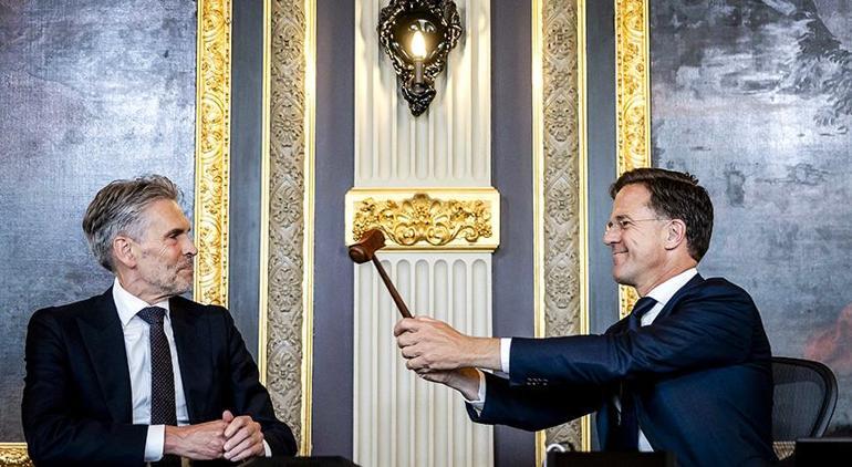 Hollandanın yeni başbakanı belli oldu Göreve resmen başladı