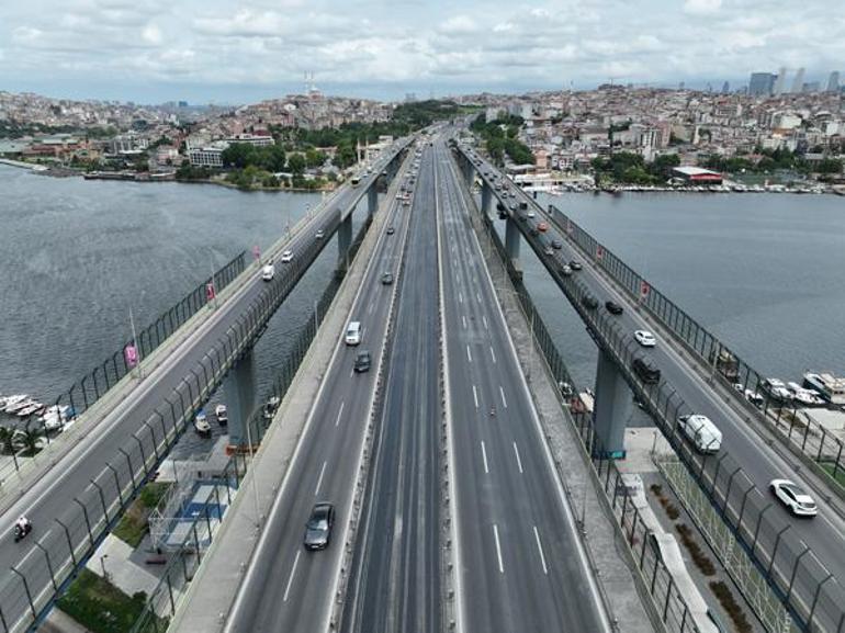 İstanbul- Haliç Köprüsünde asfalt yenileme çalışması başladı Trafik felç oldu