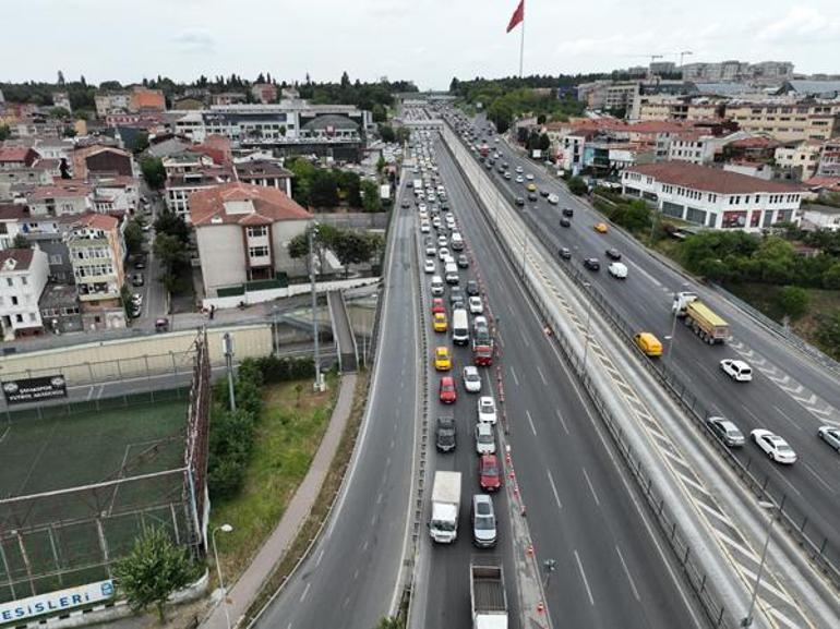 İstanbul- Haliç Köprüsünde asfalt yenileme çalışması başladı Trafik felç oldu