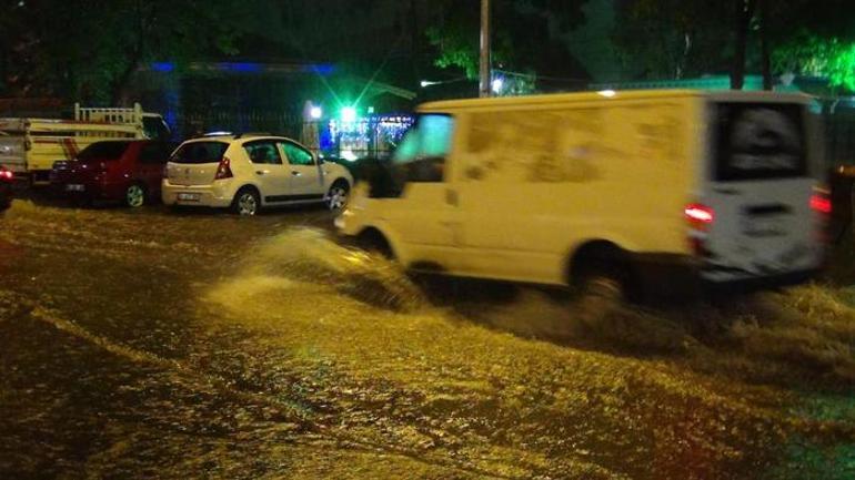 Meteoroloji uyarmıştı Kars ve Ardahanda sağanak yağış etkili oldu