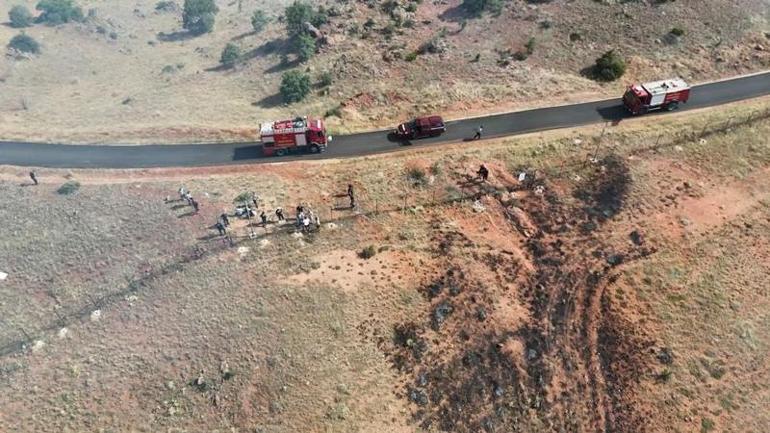 Mangal ateşi araziye yayıldı Yangın, mühimmat depolarına sıçramadan söndürüldü