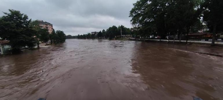 Terme Çayı’nda taşma riski var mı Vali Tavlı açıkladı