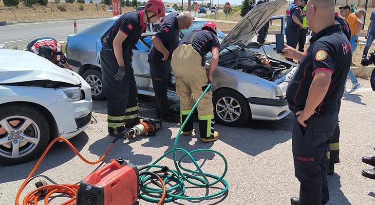 Kütahyada feci kaza 1 ölü, 2 yaralı