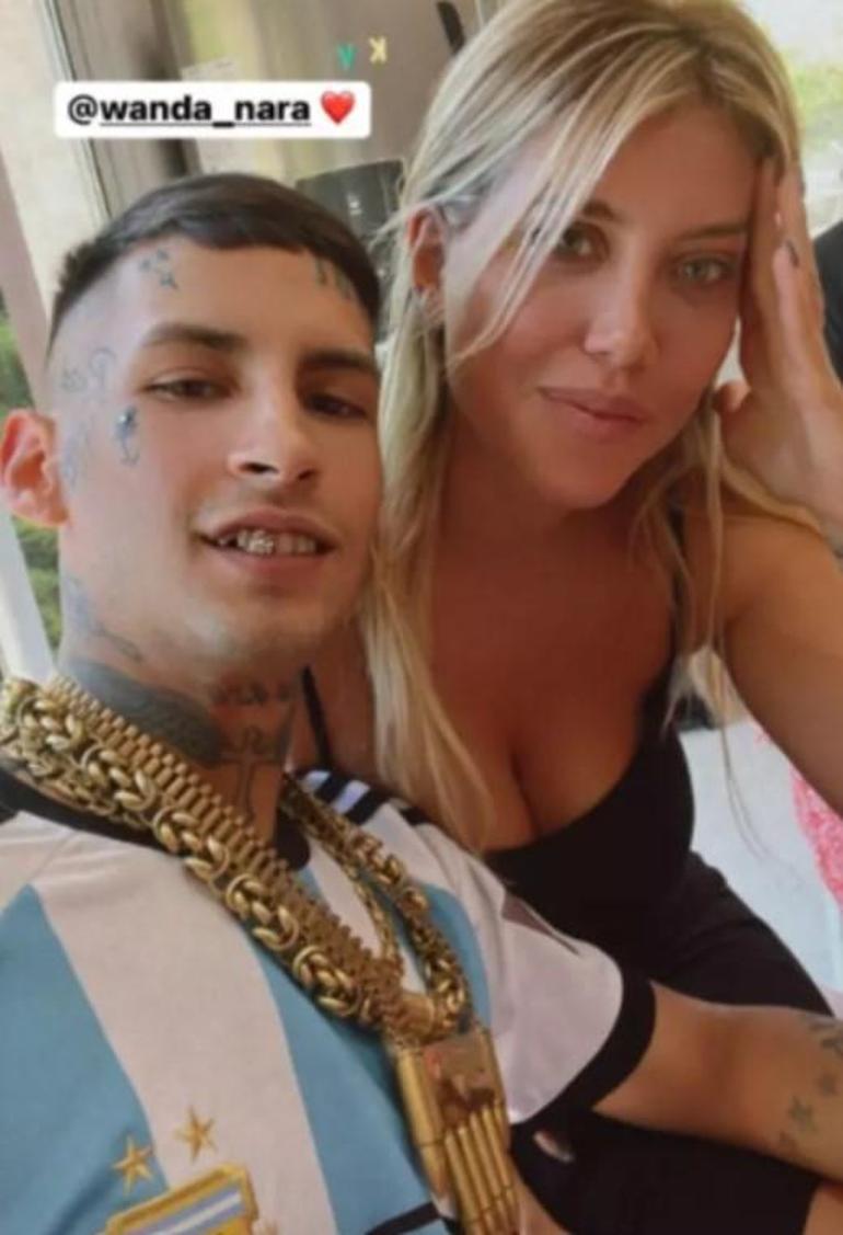 Mauro Icardi ile ayrıldığını doğrulamıştı Wanda Nara soluğu rapçi L-Gantenin yanında aldı