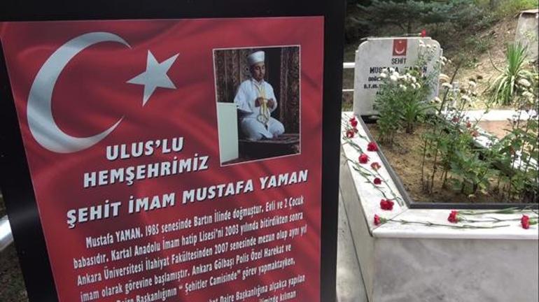 Şehit oğlunun cebinden çıkan 5 TL hatıra kaldı 8 yıldır yanından ayırmıyor