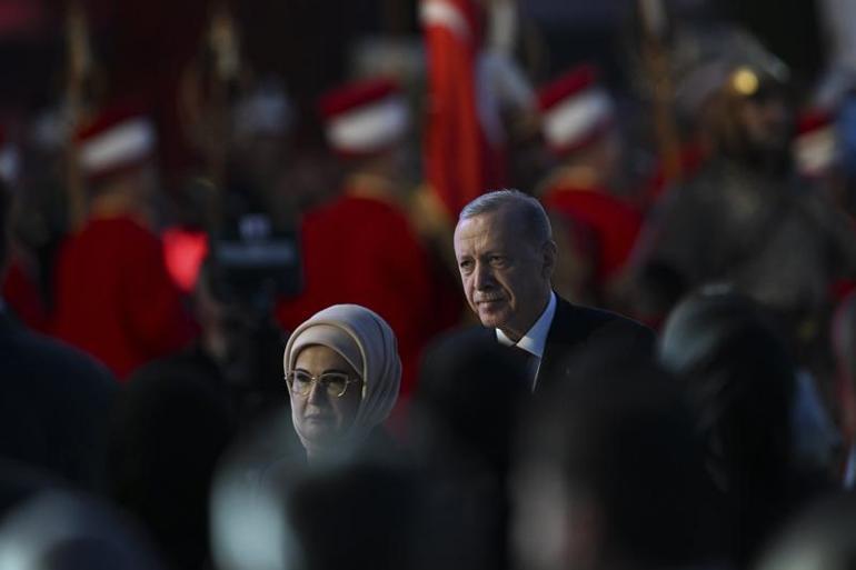 Emine Erdoğan: Bu tarihi direnişin yıl dönümünde Milletin Evinde yeniden tek yürek olduk