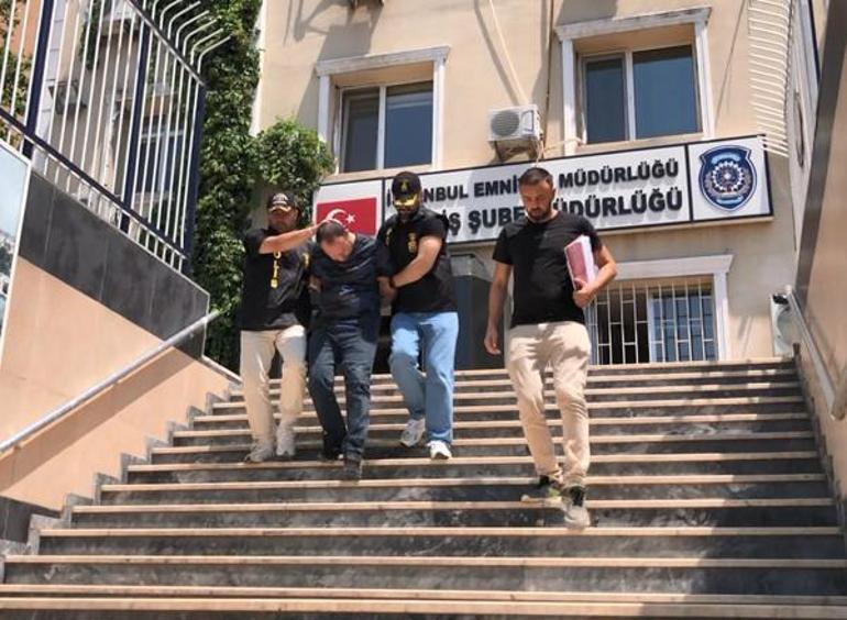 300 bin dolarlık pırlanta takı seti çalıp kaçtı O anlar kamerada