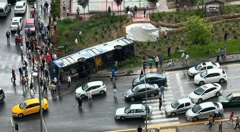 Ankara’da belediye otobüsü devrildi 5 kişi yaralandı