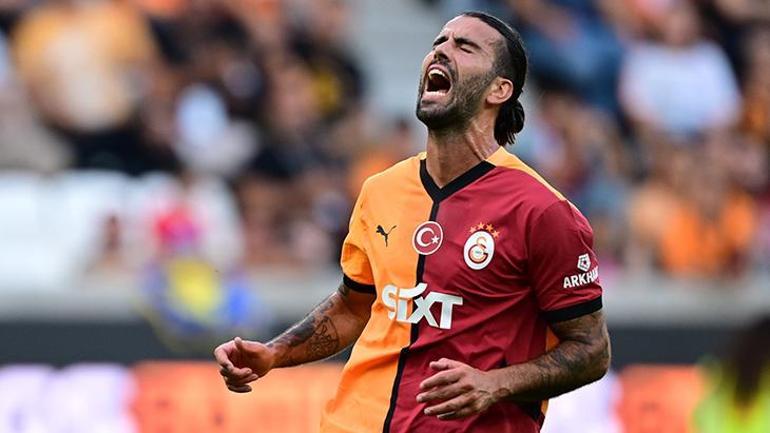 Galatasarayda kampta Okan Buruk iki futbolcunun üstünü çizdi Douenin maliyeti belli oldu