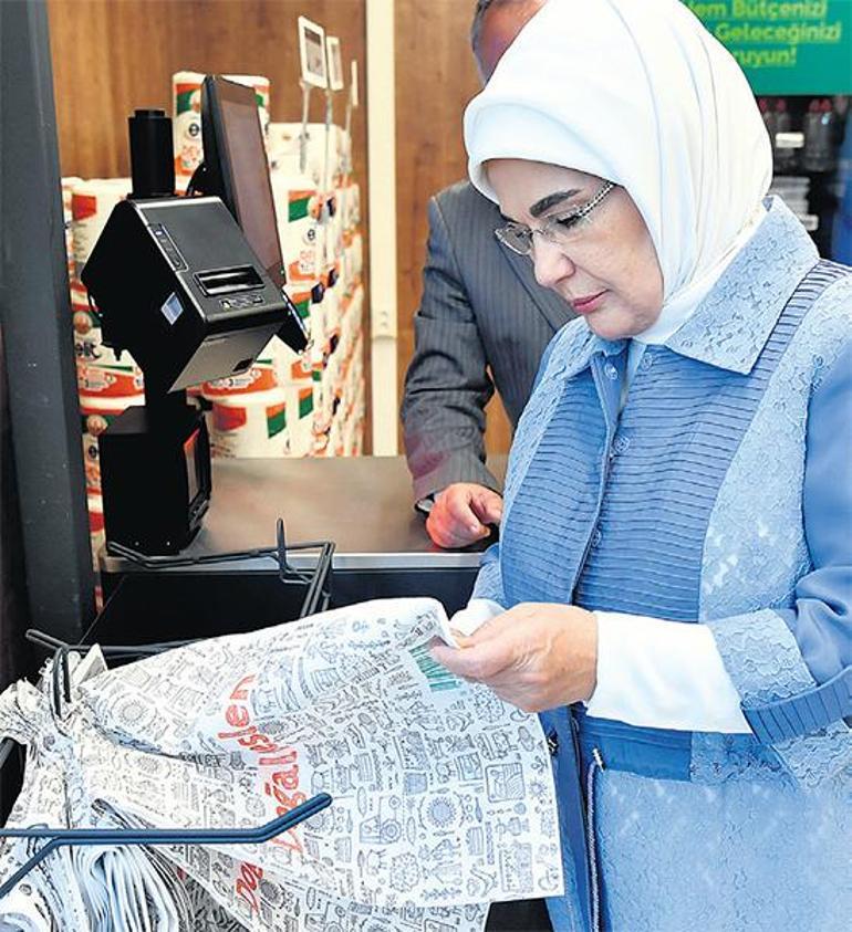 Emine Erdoğan’dan çevre dostu atıksız markete ziyaret