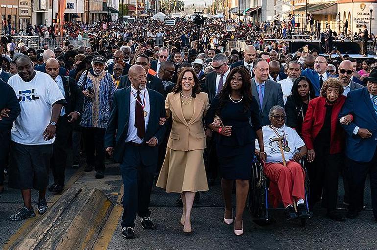 ABDde ilklerin siyasetçisi Kamala Harris kimdir