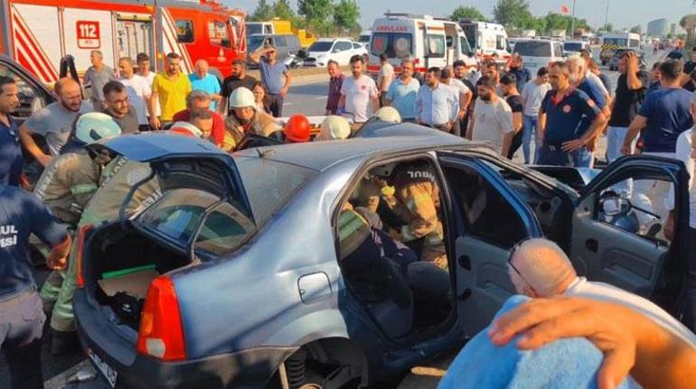 İstanbulda korkunç kaza Karşı şeride geçen araç ortalığı savaş alanına çevirdi