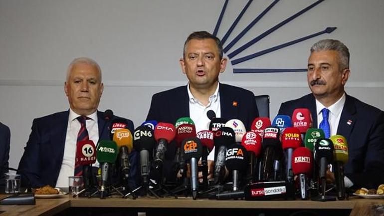 CHP lideri Özel, partisinin Bursa İl Başkanlığında konuştu: Devletle millet yarışmasın