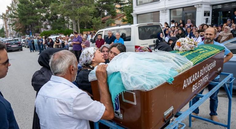 Aldığı ekmeği yiyemeden öldü Genç kıza acı veda