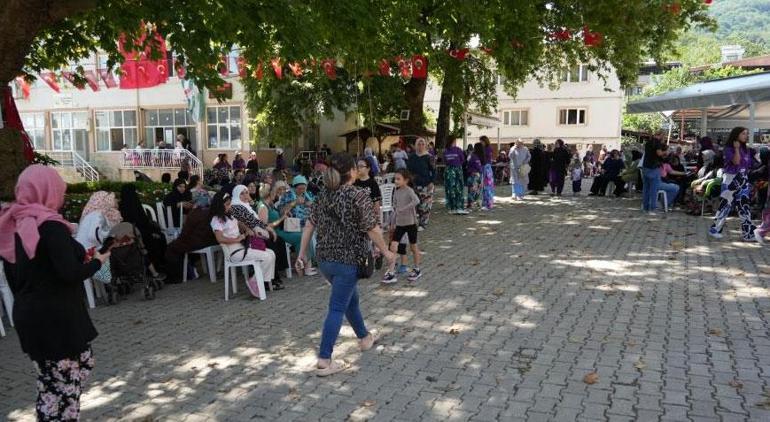 Yer: Bursa Jandarma erkeklerin köye girmesini engelledi: ‘Kadınlar saltanat sürecek’